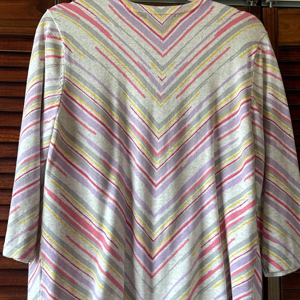 Womens 3/4 button down sweater, Excellent condition - Picture 4 of 4